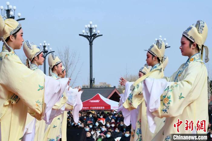 第十三屆“中國(guó)（淮陽）非物質(zhì)文化遺產(chǎn)展演”開幕