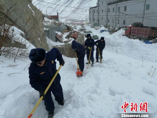 春節(jié)、藏歷年期間西藏消防堅守崗位保民眾安穩(wěn)過年